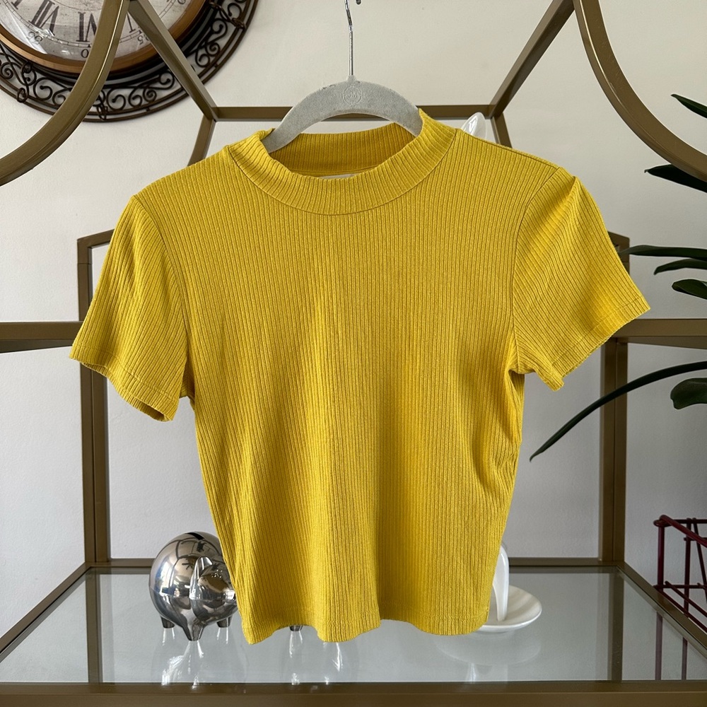 Aritzia yellow mockneck